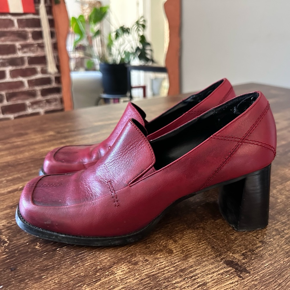 Real leather vintage heels❤️❤️